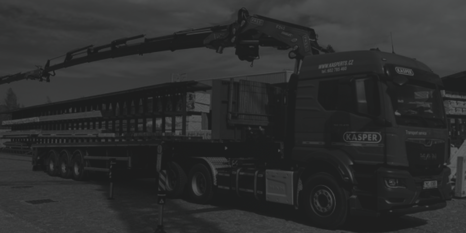 Auto s hydraulickou rukou